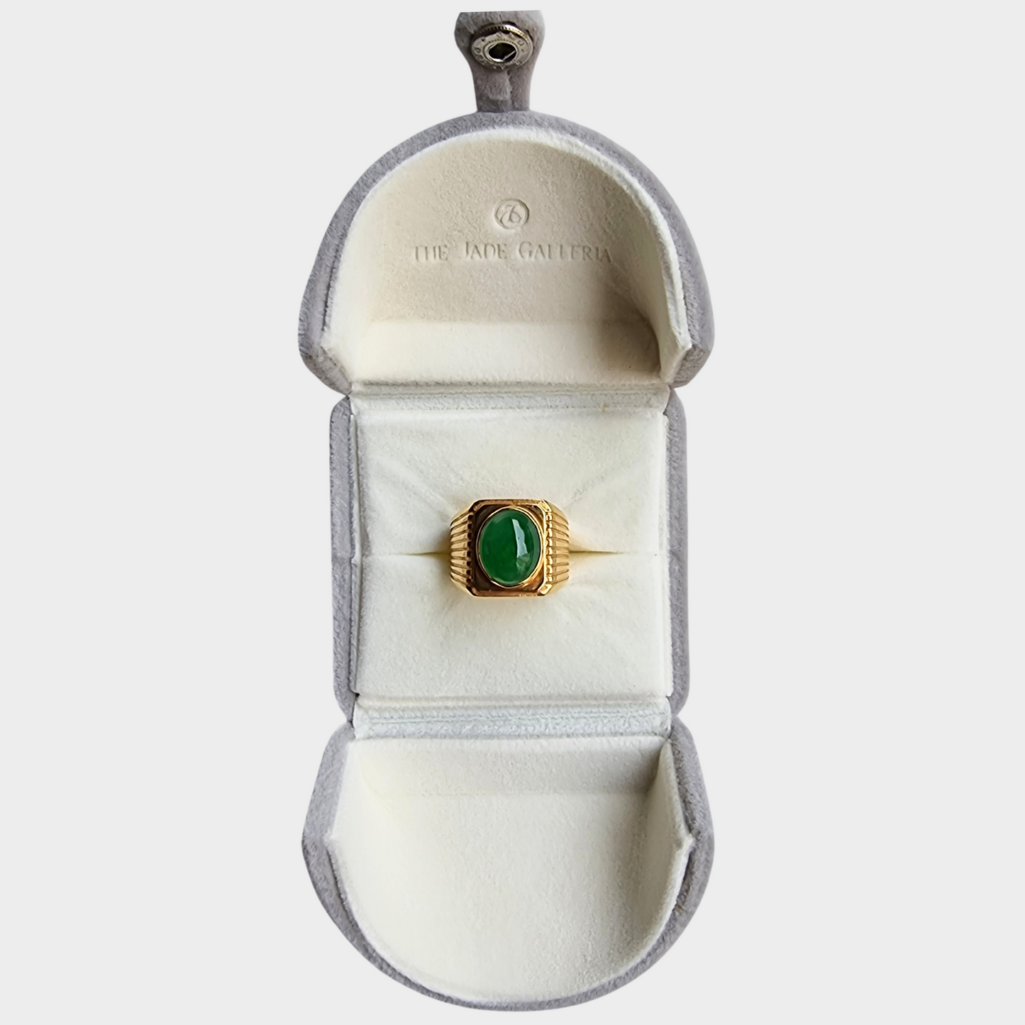 Jadeite Jade Cabochon Ring in Yellow Gold