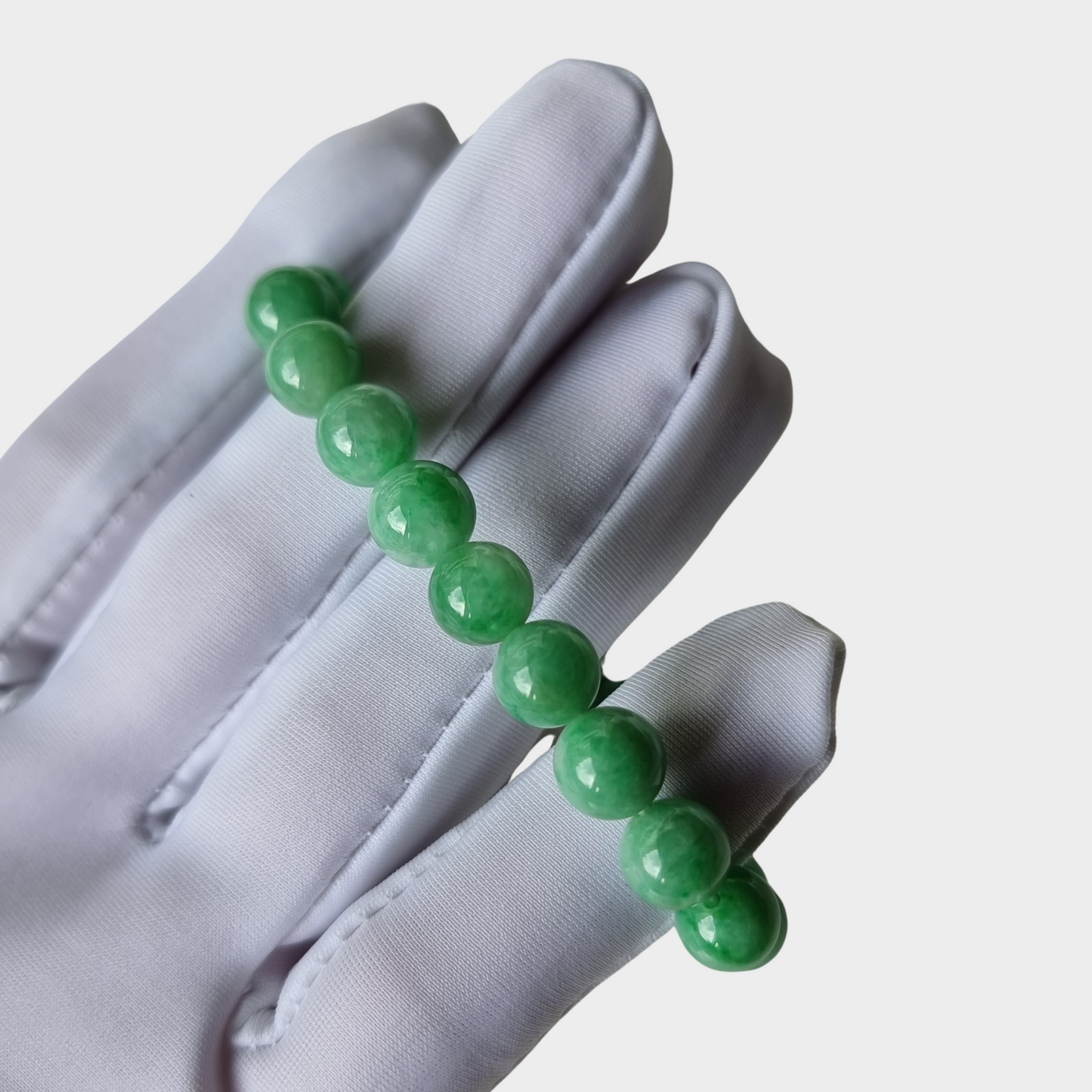 Brilliant Green Jadeite Jade Beads Bracelet