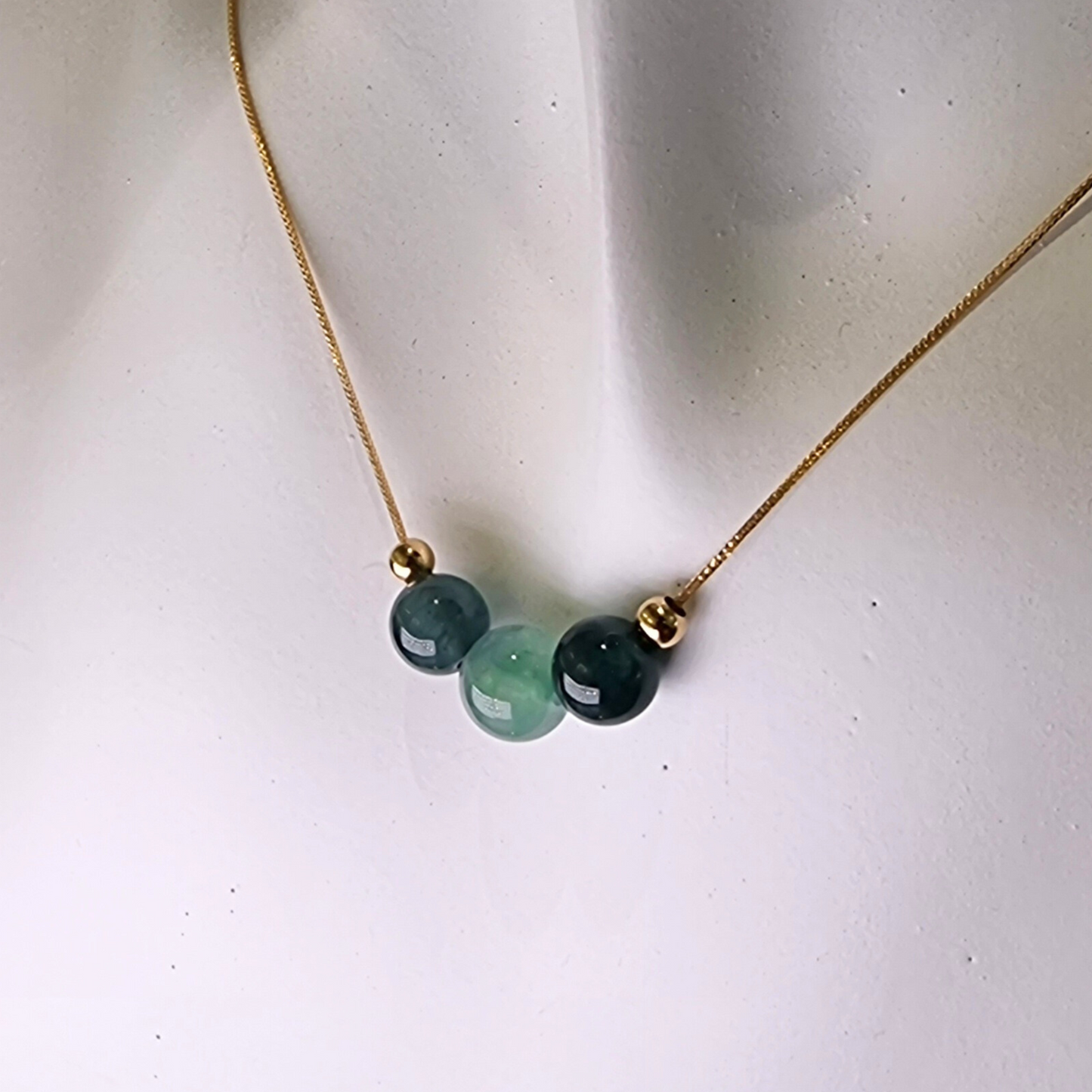 Jadeite Jade Beads Necklace in Yellow Gold