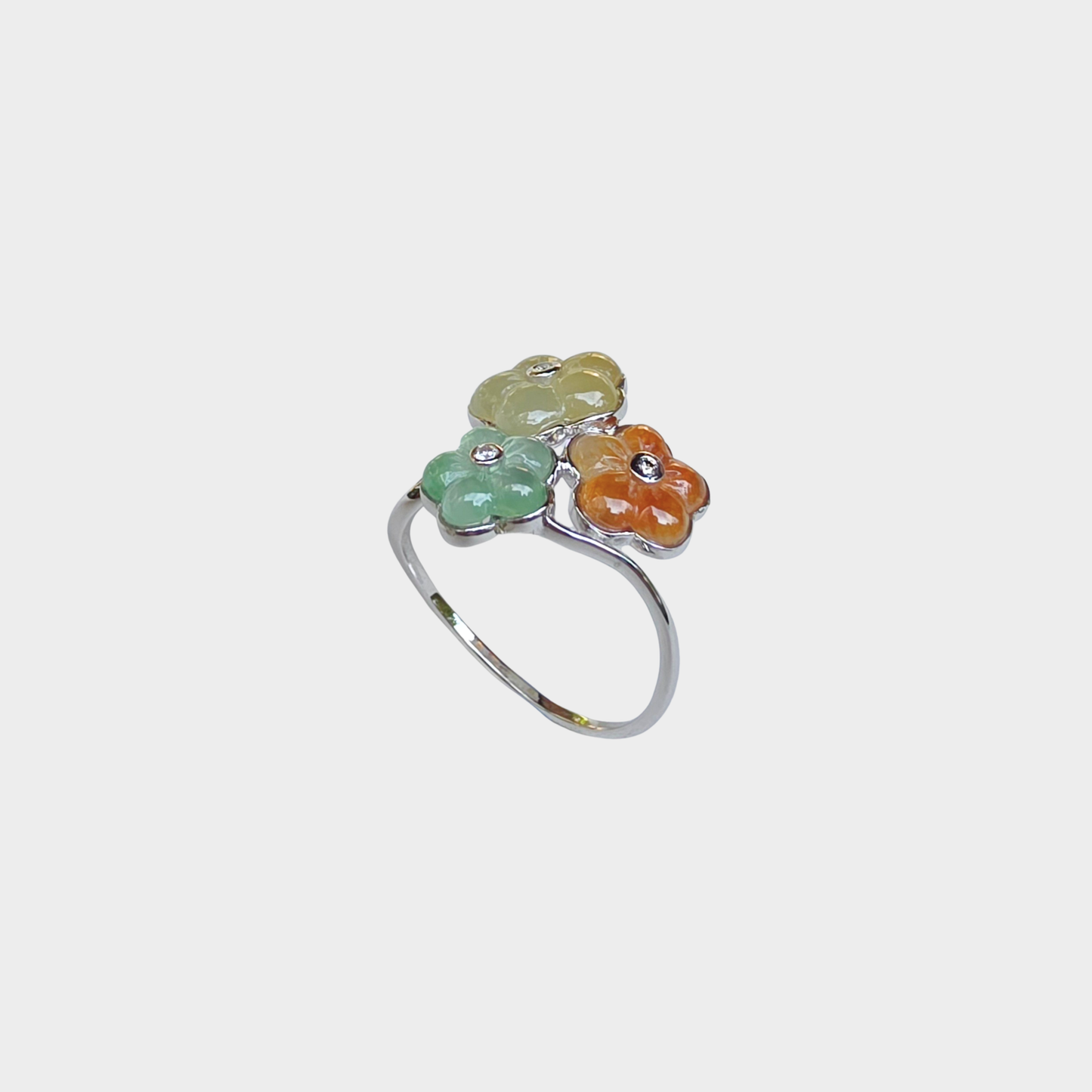 "Blooming Flowers" Jadeite Jade Ring in White Gold with Diamonds