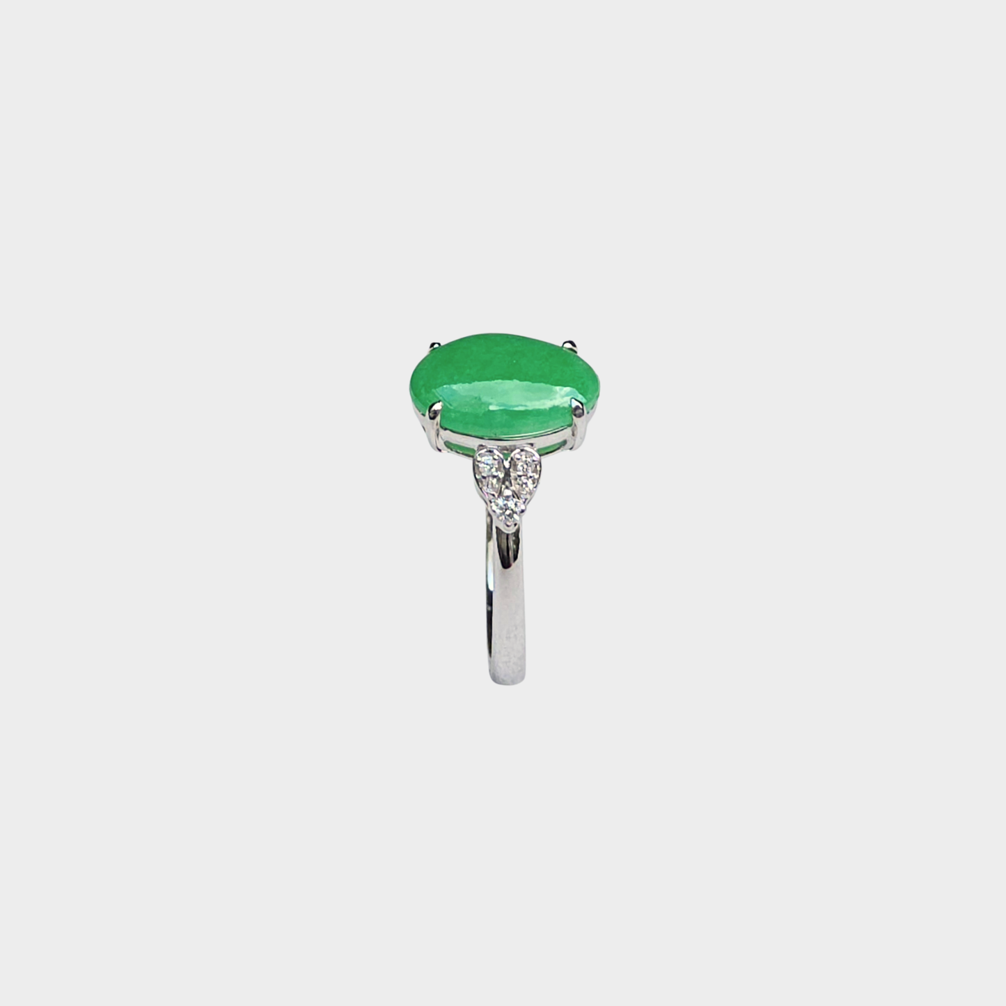 Jadeite Jade Cabochon Ring in White Gold with Diamonds