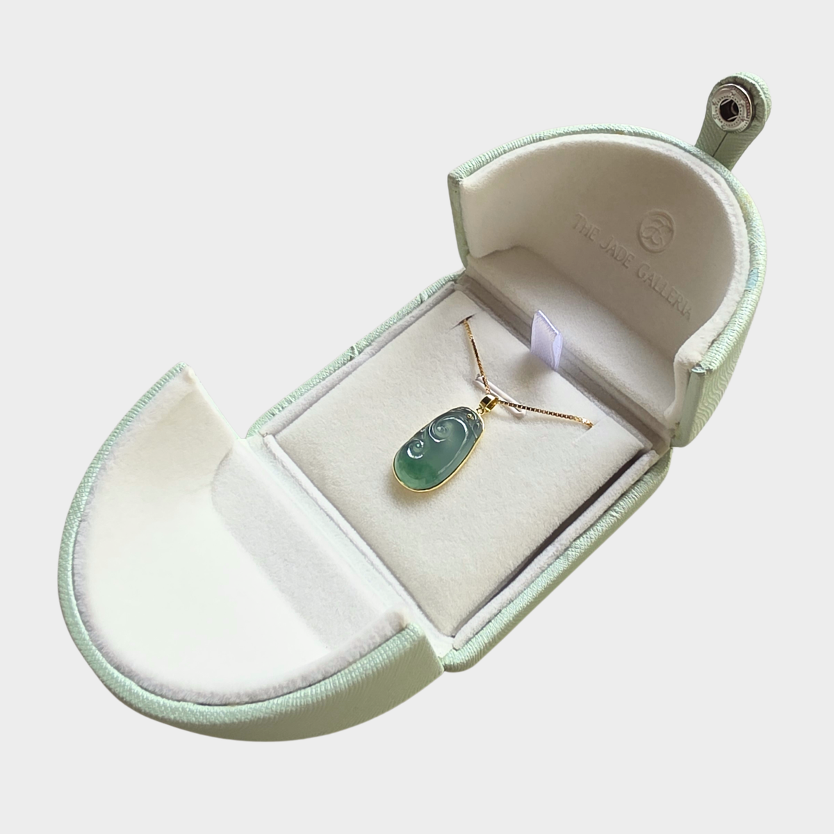 Jadeite Jade "Ruyi" Pendant in Yellow Gold